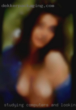 Studying computers and looking for horny fun in Toronto.